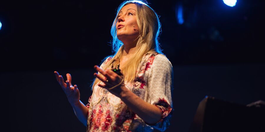 Foredrag med Anette Prehn: AI og den formbare hjerne